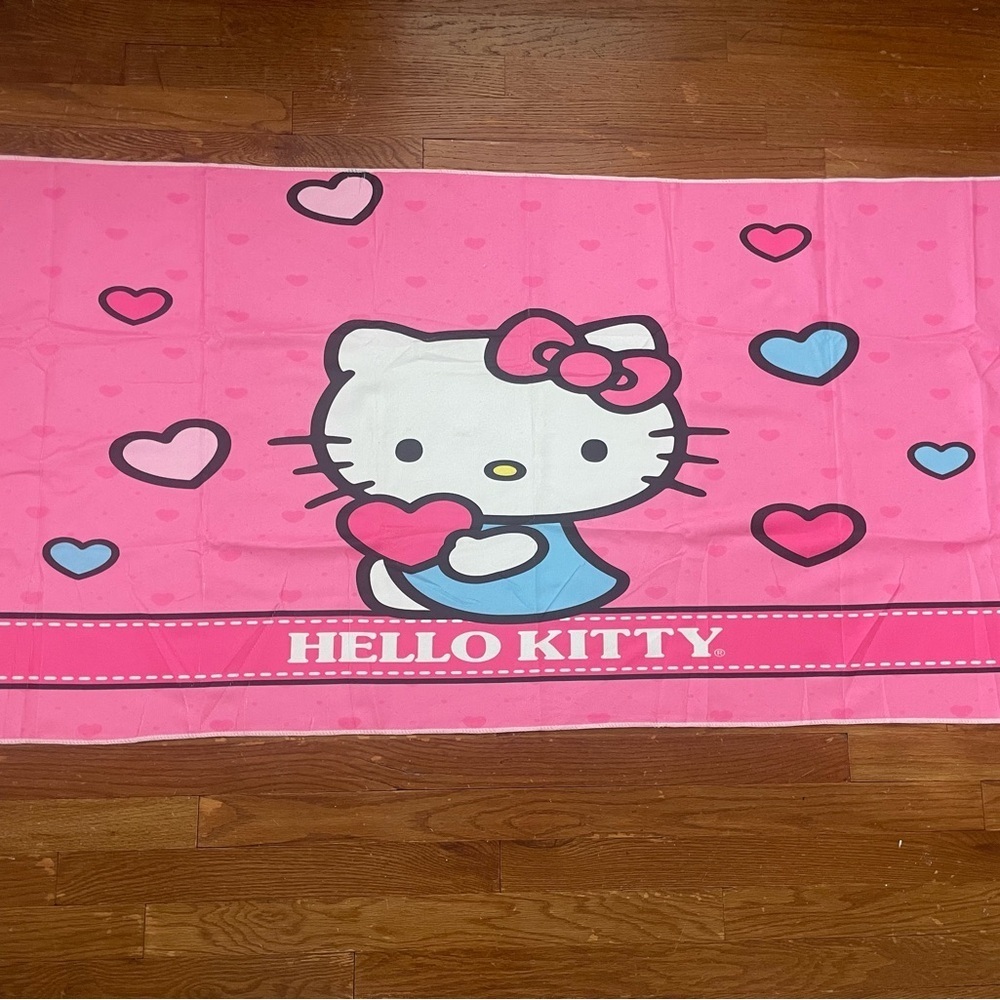 6000. Hello Kitty Pink Blanket